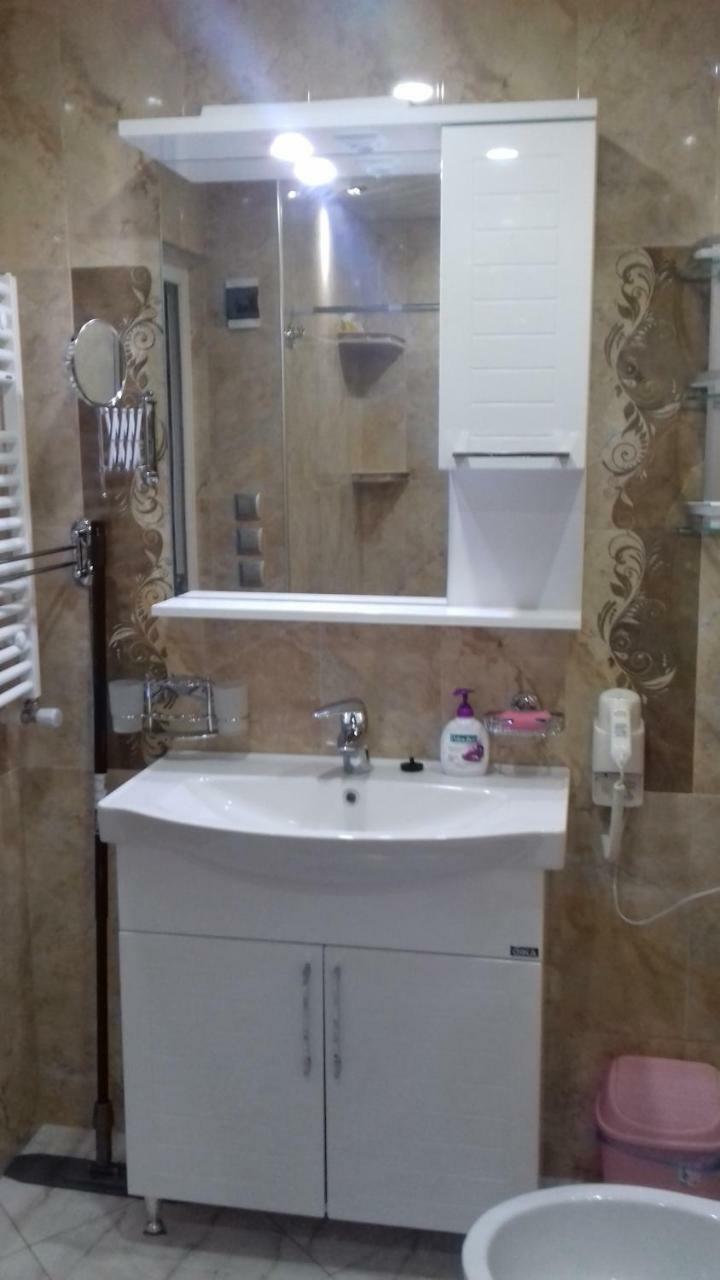 Apartment B O R A Tskaltubo ภายนอก รูปภาพ